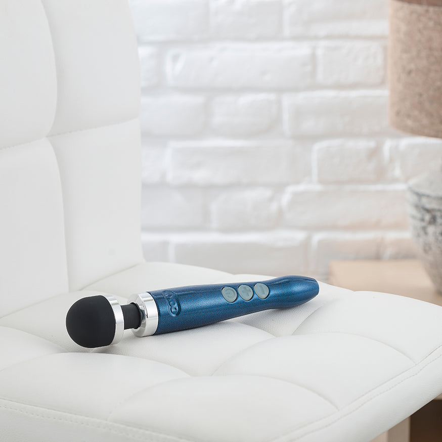 Doxy Die Cast 3R Rechargeable Compact Wand Vibrator- Blue Flame
