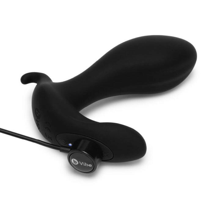 B-Vibe Expanding and Vibrating Plug- Black